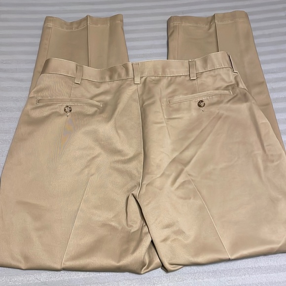 Mens JoS. A. Bank Tailored Fit pants, 36W x 29L - Picture 4 of 6